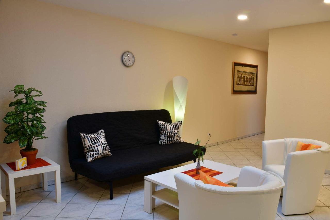 Annis Wohnschloesschen Apartment Mainhausen ภายนอก รูปภาพ