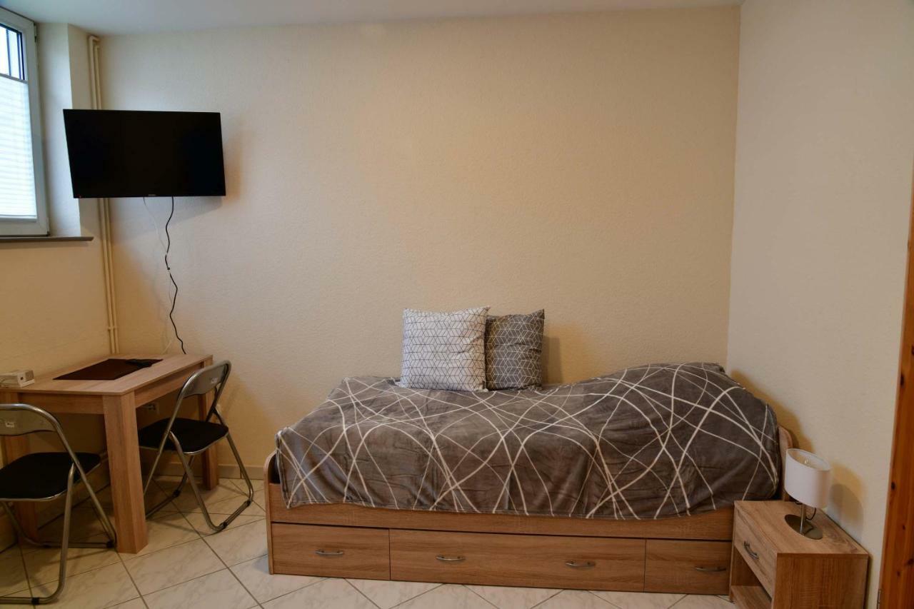 Annis Wohnschloesschen Apartment Mainhausen ภายนอก รูปภาพ